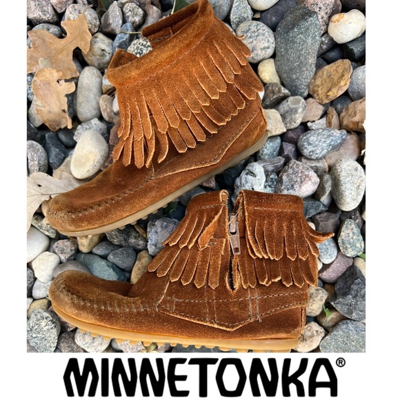 🥾KIDS’ Double Fringe Brown Suede Ankle Boot | Minnetonka Moccasin—2292 | Size 10 - Picture 17 of 17